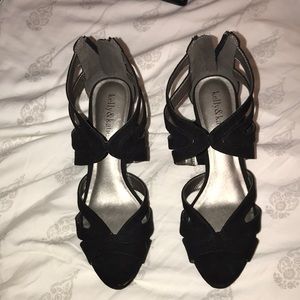 Cute basic black heels!